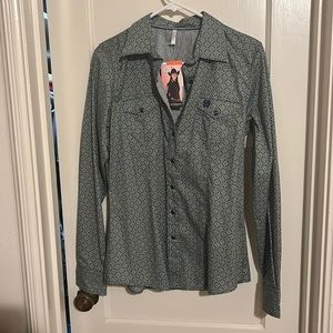 Cinch women’s show shirt